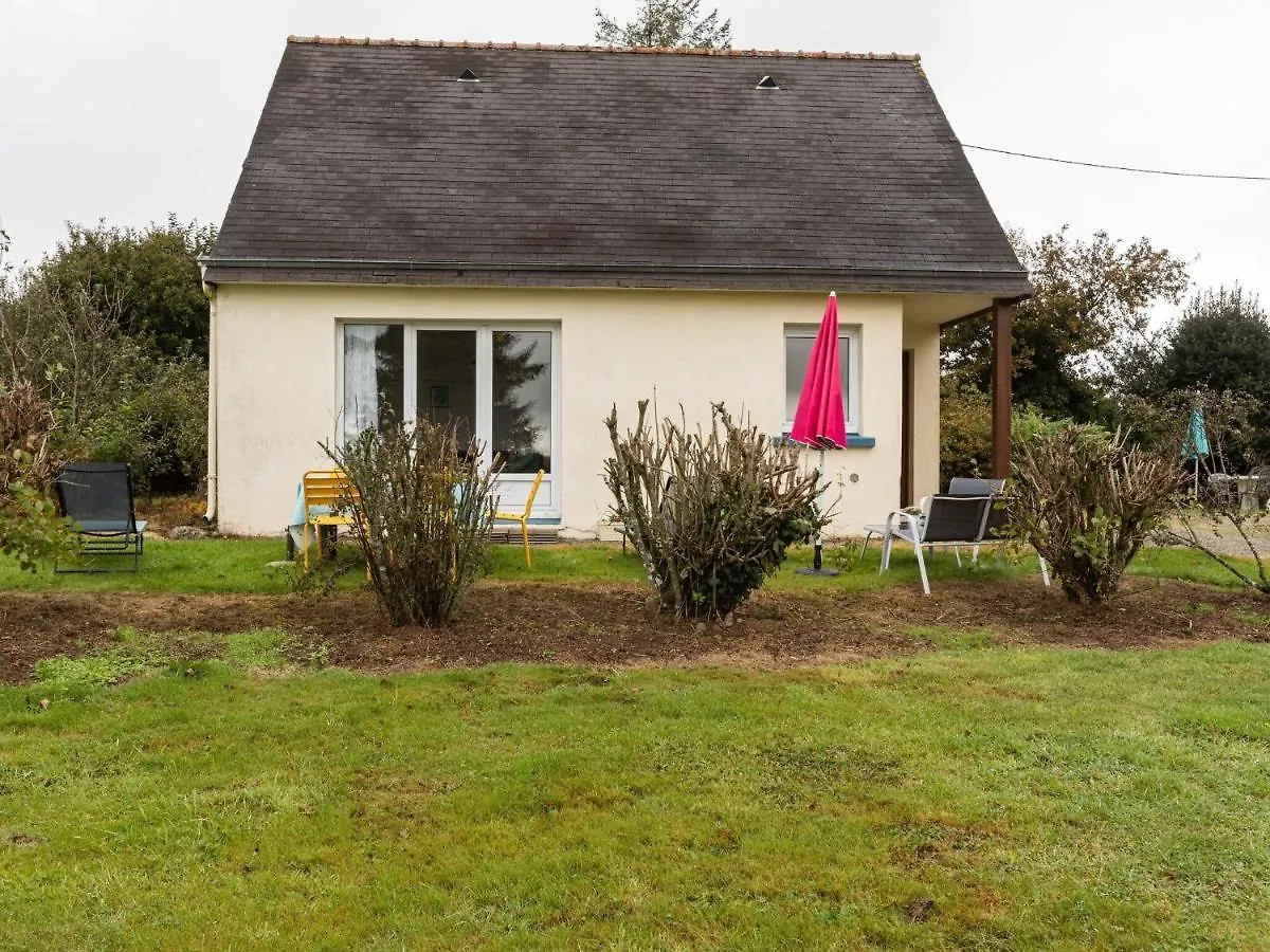 Pretty Holiday Home With Garden In Priziac