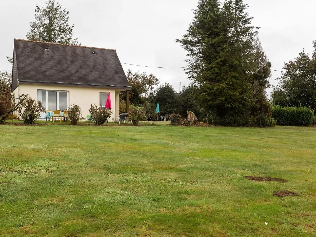 Pretty Holiday Home With Garden In Priziac