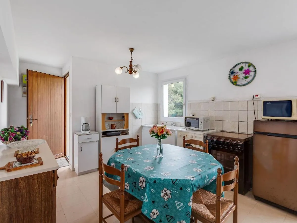Pretty Holiday Home With Garden In Priziac