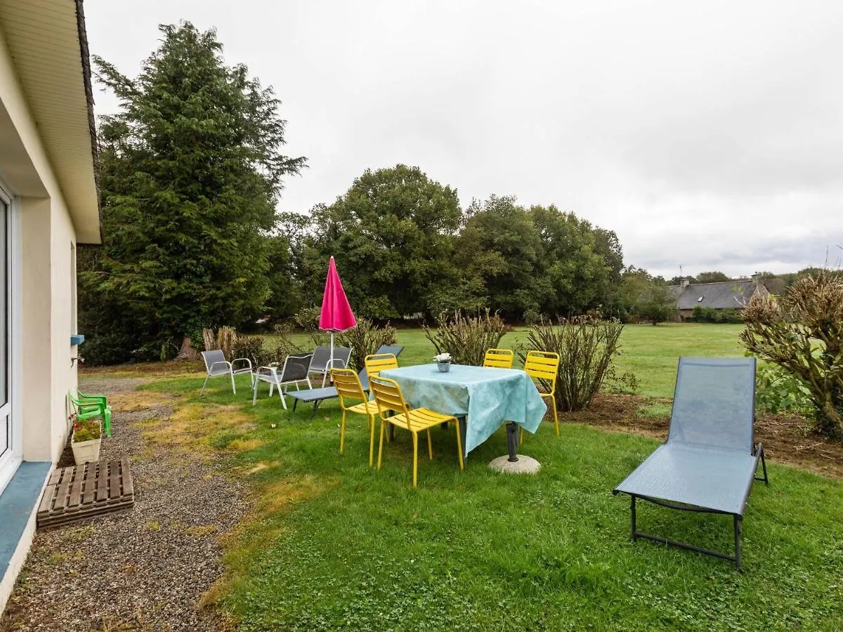 Pretty Holiday Home With Garden In Priziac