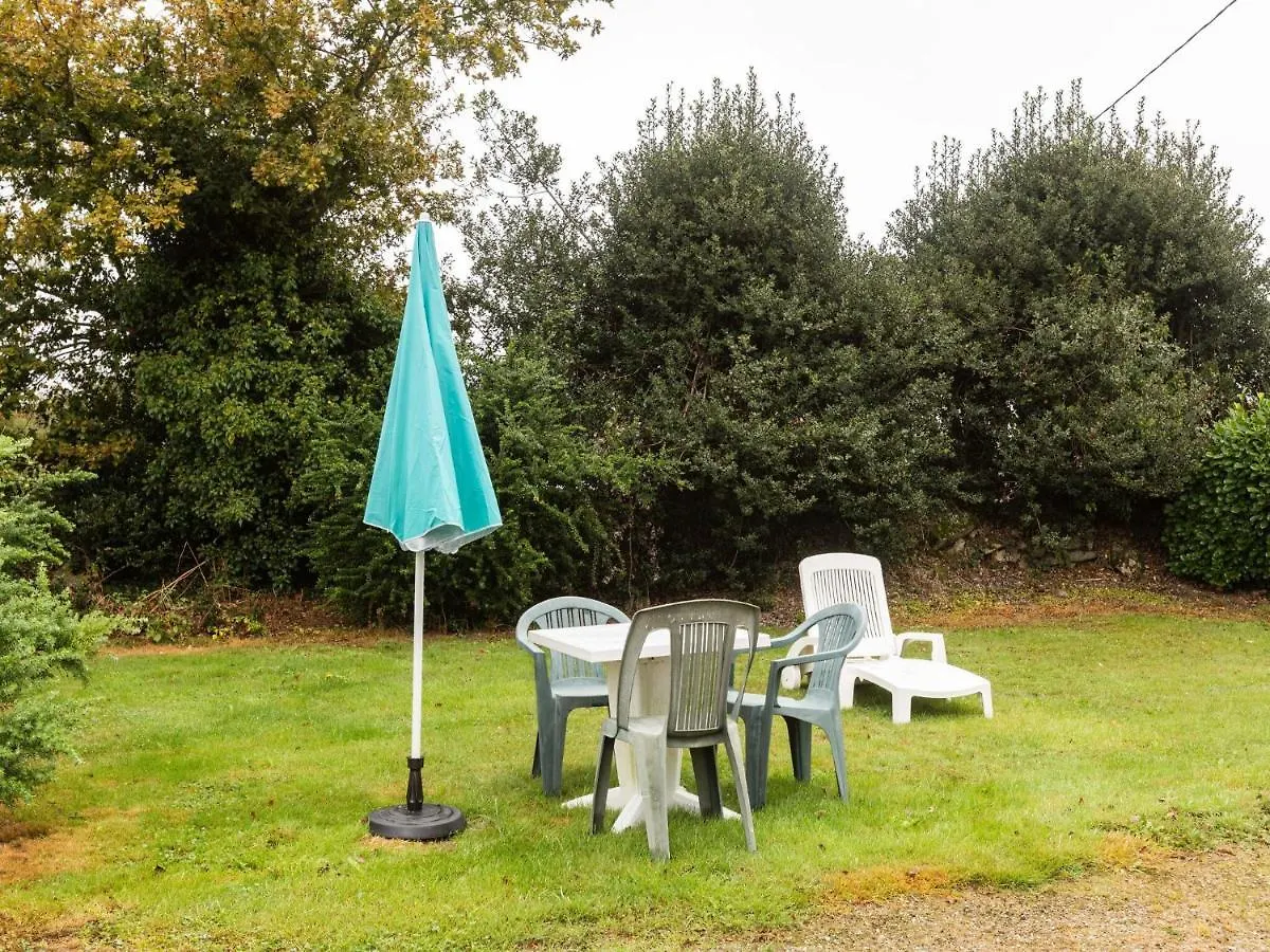 Pretty Holiday Home With Garden In Priziac